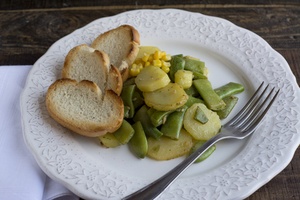 Green beans with potatoes