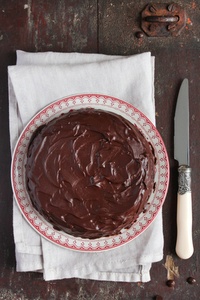 Eclair Cake With Chocolate Frosting