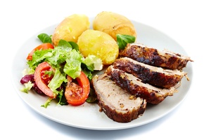 Pork tenderloin with salad
