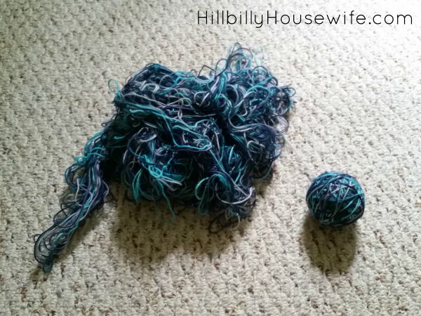 Yarn Getting Untangled 