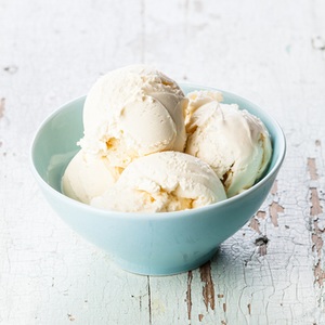 Bowl of homemade vanilla ice cream to illustrate the recipe